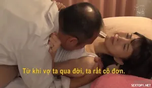 Trú mưa ở nhà cấp trên chung công ty, tôi không chịu được khi nhìn thấy bộ ngực ấy